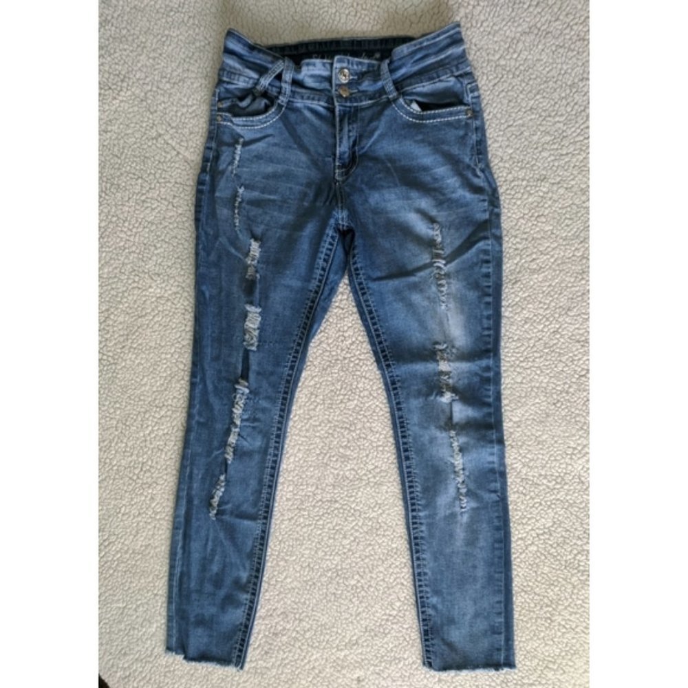 Distressed Raw Hem SOI  jeans size 11 ~EUC~
